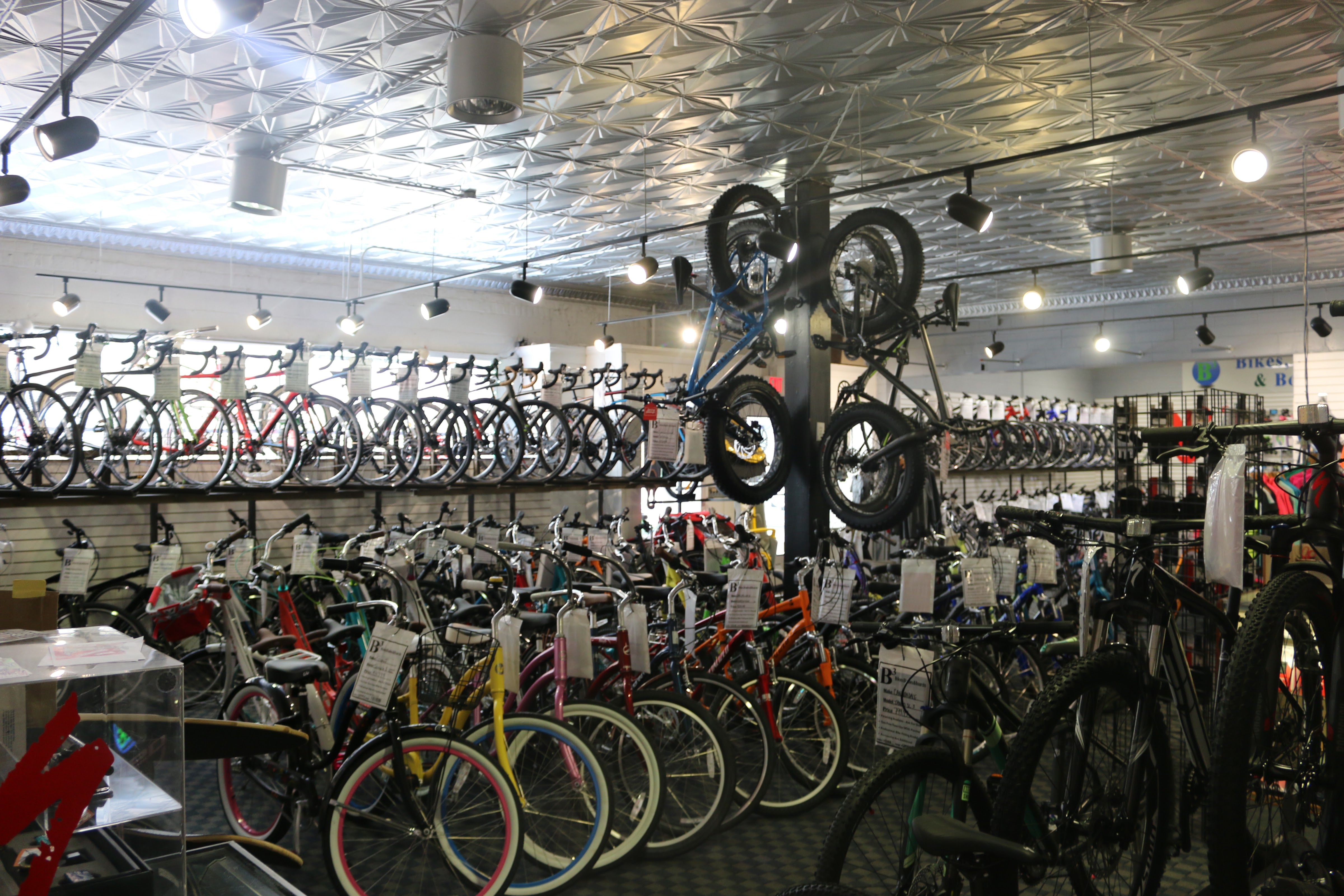 Bikes Blades & Boards - Bike Shop photo 4