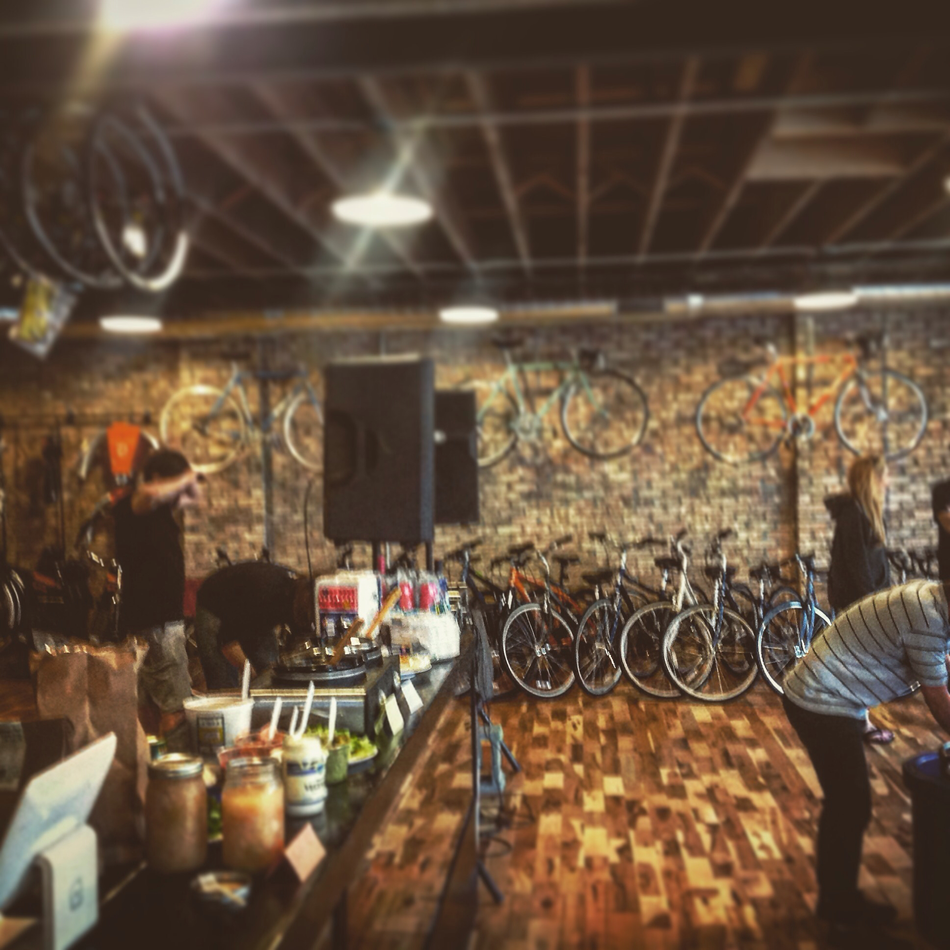 Metropolis Cycles Bike Shop photo 3